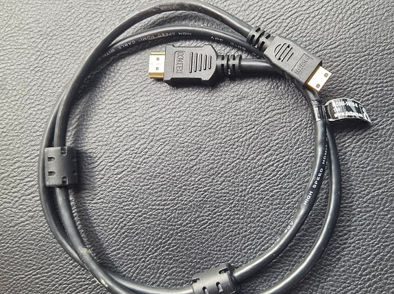 HDMI  - HDMI  mini liitäntäjohto 1.5 metriä