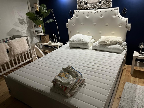 IKEA sänky valkoinen