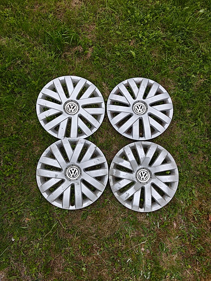 Volkswagen pölykapselit 16"