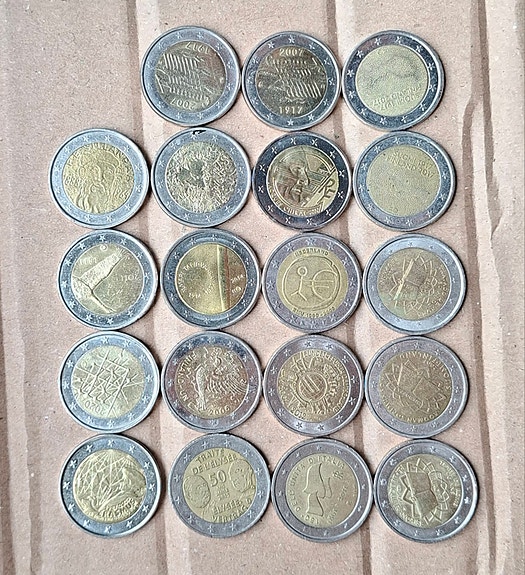 2 euron erikoisrahoja