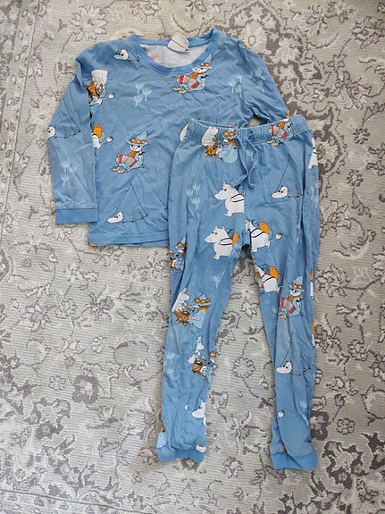 Muumi pyjama koko 130