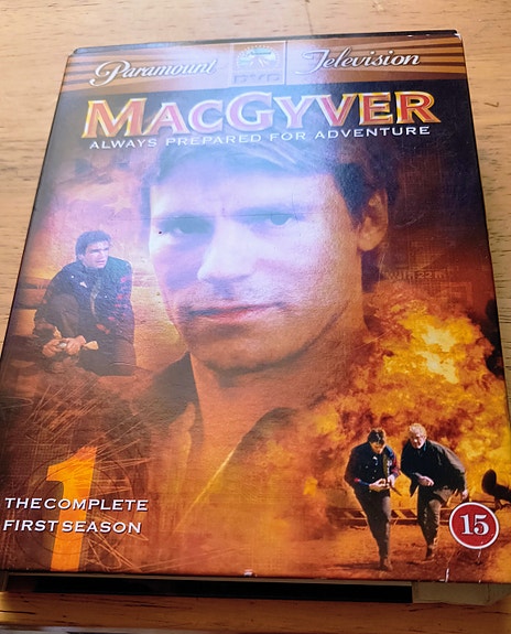 MacGyver kausi 1 DVD-boksi