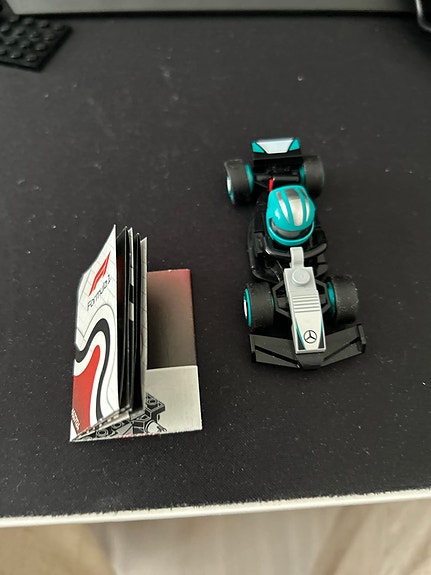 LEGO Speed Champions Mercedes pienoiskilpa-auto