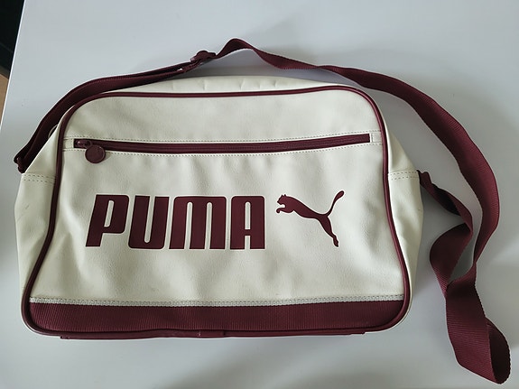 Puma olkalaukku