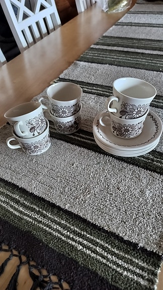 Finnish Flint Elina kahvikupit ja tassit