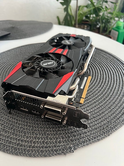 ASUS GeForce GTX 760 DirectCU II OC 3GB