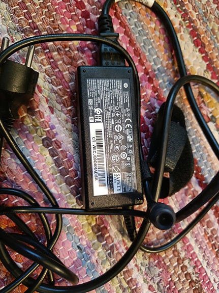 HP laturi 65W isopäinen, kannettavan virtalähde 19.5V