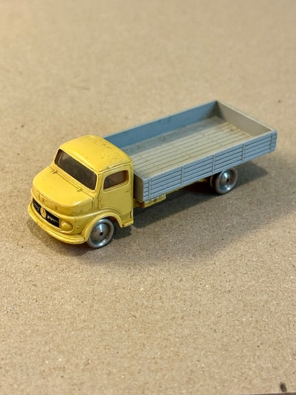 Lego Mercedes kuorma-auto 60-luku