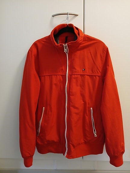 Tommy Hilfiger miesten takki S punainen