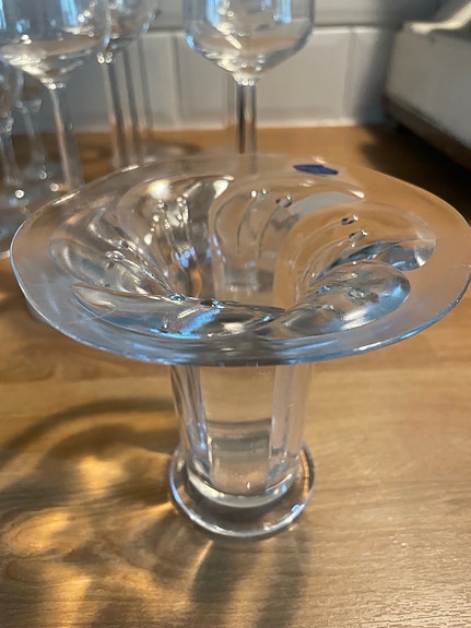 Nuutajärven lasi maljakko lumme