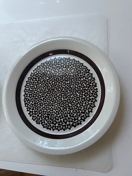 Arabia Faenza ruskeakukka kakkulautanen (20cm) x 2kpl