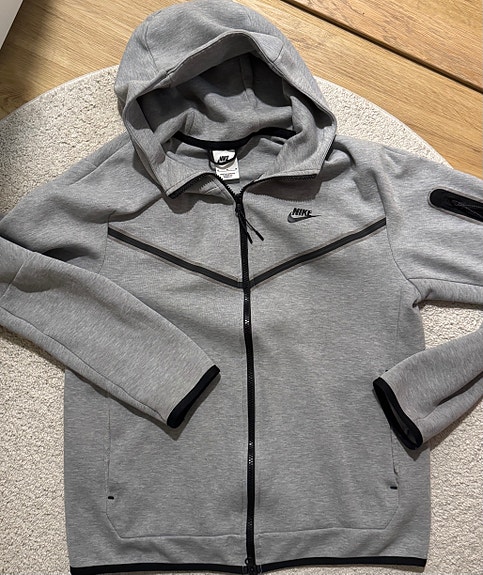 Nike Tech Fleece Huppari