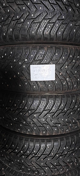 4kpl 235/65R17 Nokian Hakkapeliitta 8 SUV nastarenkaat