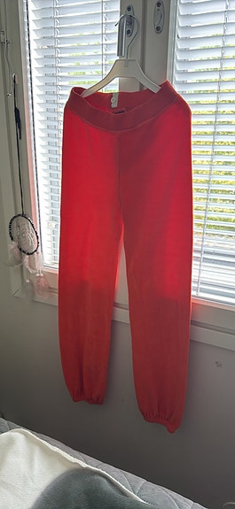 Velourhousut