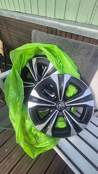 Toyota pölykapselit