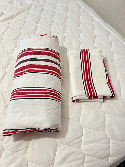 Striped bedding set (single)
