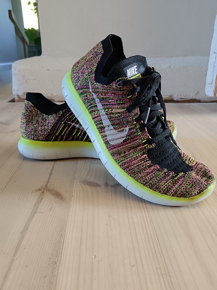 Nike Free RN Flyknit juoksukengät koko 38,5