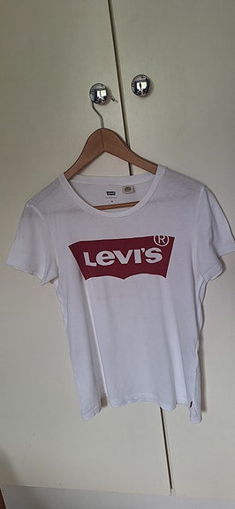 XS Levis t-paita