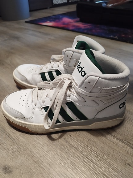 Adidas tennarit 42