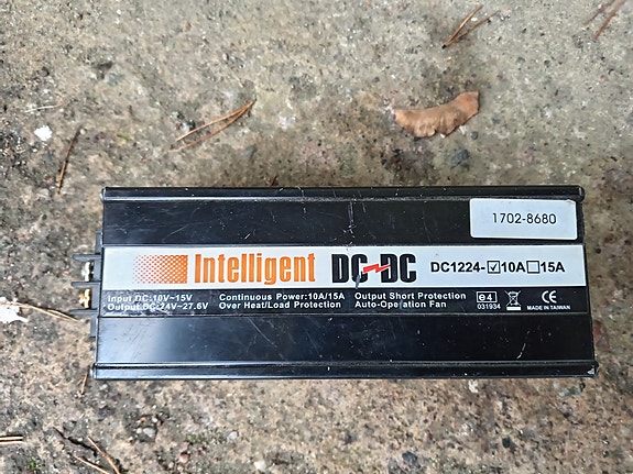Jännitteen muunnin 12V-24V