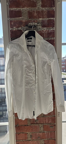 Hugo Boss valkoinen pukupaita / juhlapaita, Slim Fit