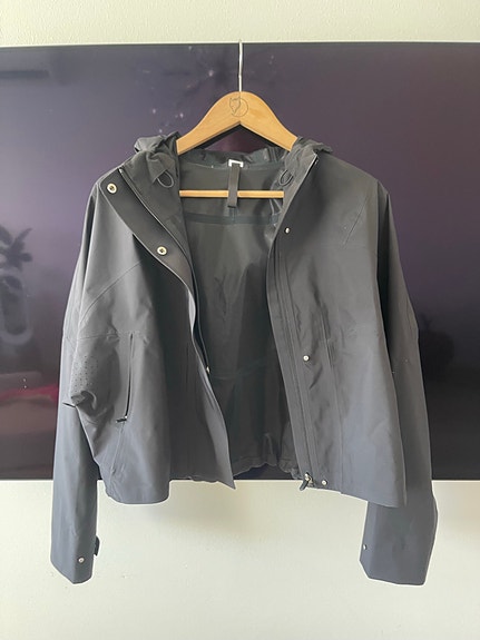 Lululemon Rain Chaser Jacket
