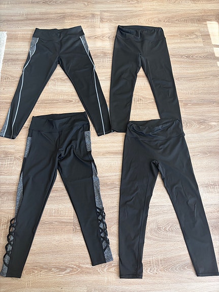 Naisten leggingsejä L/XL