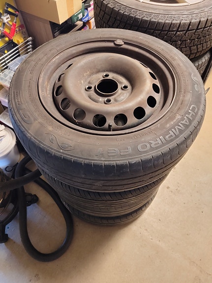 Volvo V40 / S40 kesärenkaat