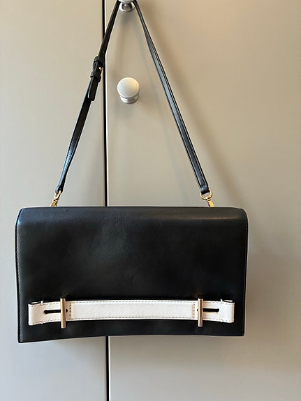 Michael Kors olkalaukku