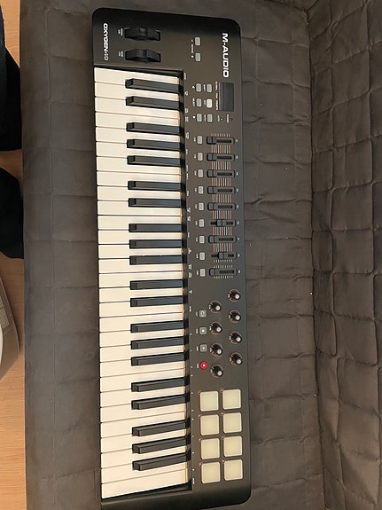 M-Audio oxygen49 MIDI-koskettimet