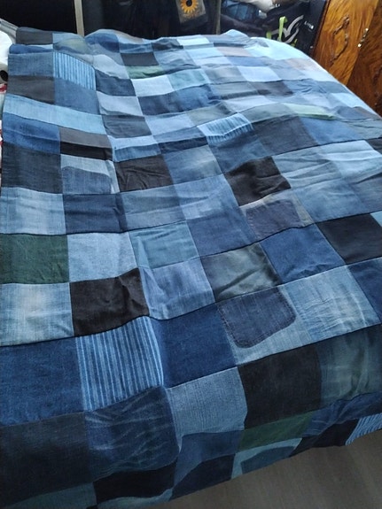 Retro päiväpeitto on vanha itse tehty 48€