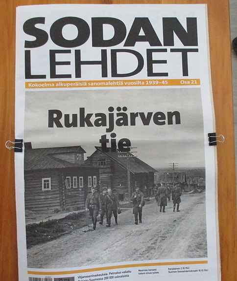 Sodan lehdet: kok:a alkuperäisiä sanomalehtiä 39-45 osat 21, 22, 23, 25