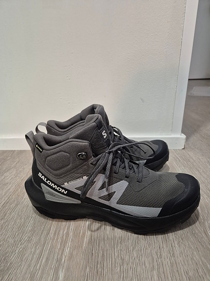 Salomon vaelluskengät Gore-Tex koko 42 2/3 harmaa