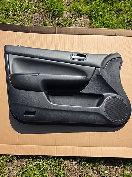 Honda Accord etuvasen ovipahvi / oven sisäverhoilu (2003–2007) – NH167L