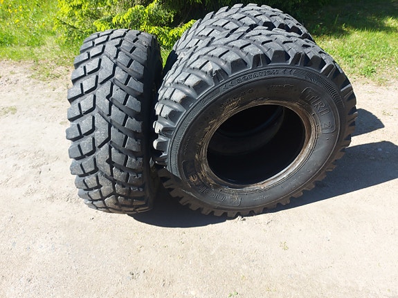 360/80 R 20 renkaat