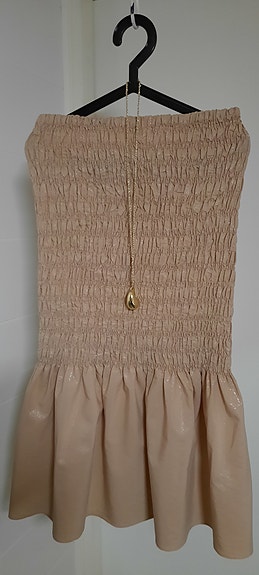 Gina Tricot mekko M