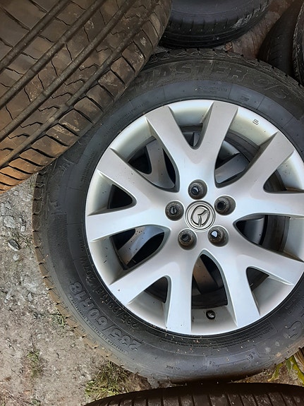MAZDA CX 5 / 6 / MAZDA 60 alkuperäiset alut,  kesär. 235x60x18.  2022. - 8mm