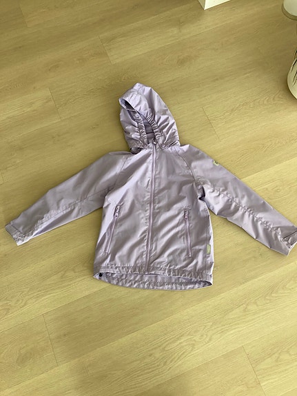 Reima takki koko 134 violetti tytöille