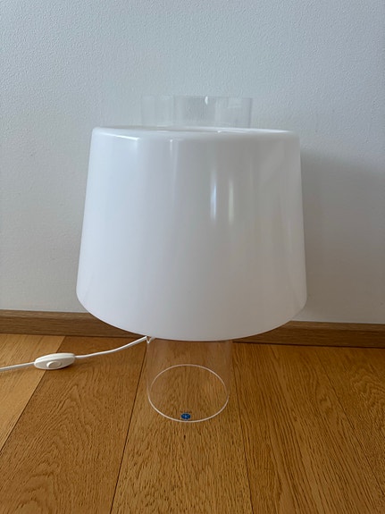Modern Art pöytävalaisin