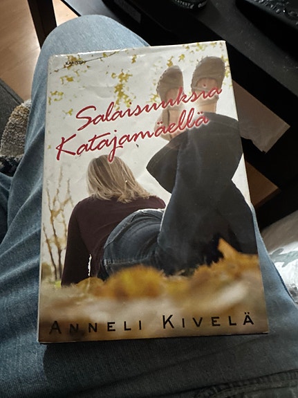 Anneli Kivelä Salkoruusun salaisuus Katajamäellä kirja
