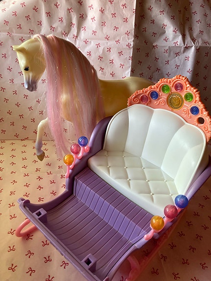 Barbie Nutcracker Marzipan Carriage Sleigh Kärry Horse Hevonen Pähkinänsärkijä