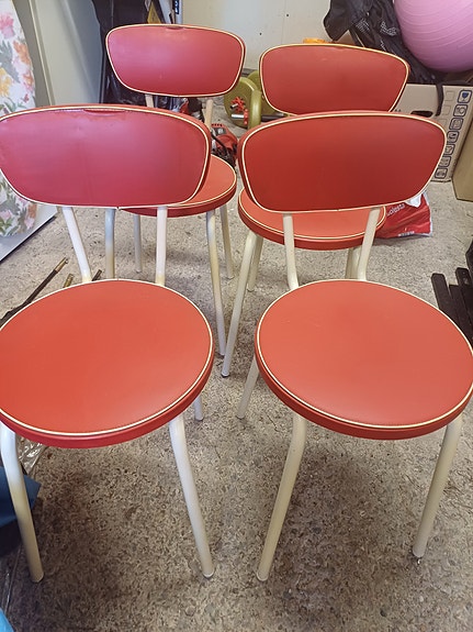 Punaiset retro tuolit 4 kpl