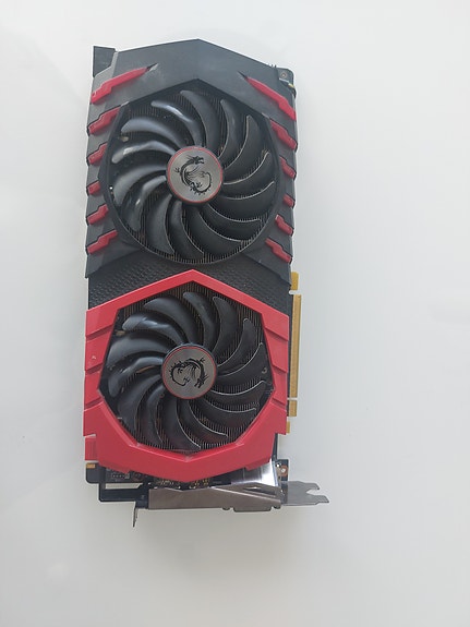 MSI kaksi tuulettiminen näytönohjain