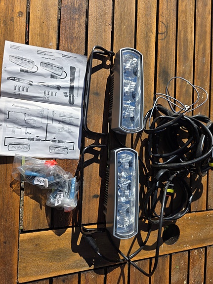 Hella LED päivä-/huomiovalosarja