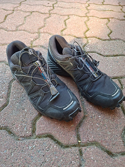 Salomon Speedcross 4 polkujuoksukengät