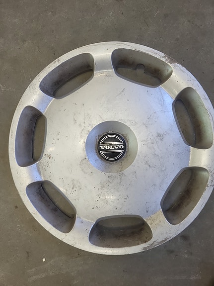 Volvo pölykapseli 15"