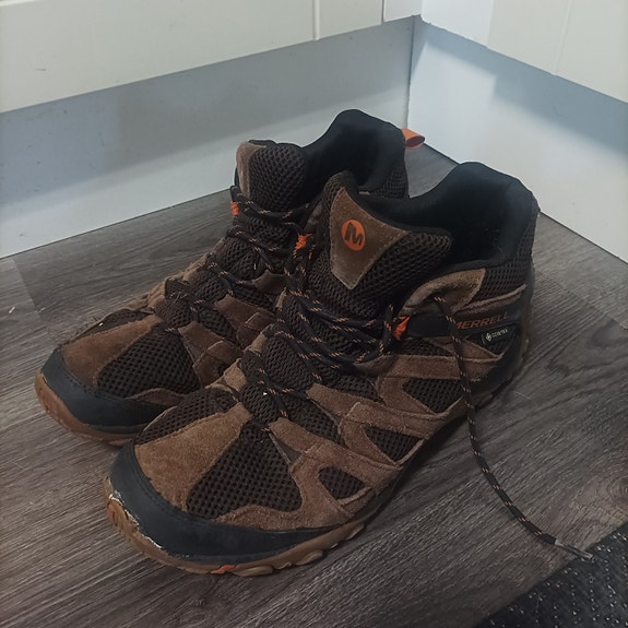Merrell Gore-Tex vaelluskengät koko 45 ruskea