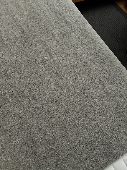 IKEA harmaa matto