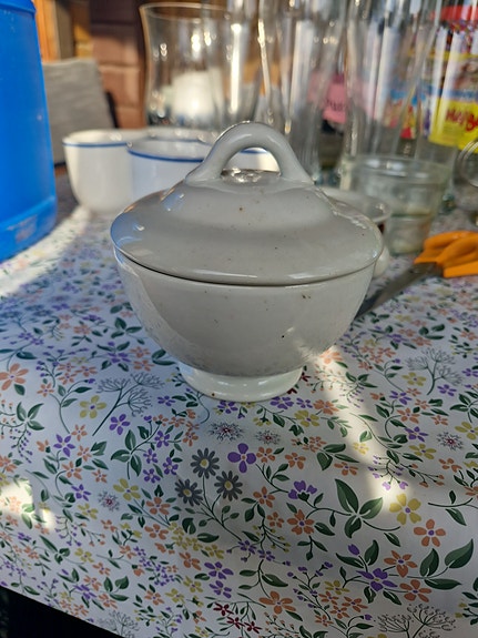 Arabia sokerikko kannella valkoinen
