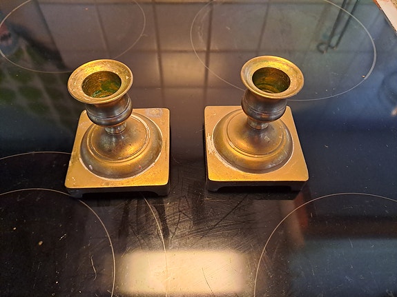 Messinkiset? kynttilänjalat 2 kpl